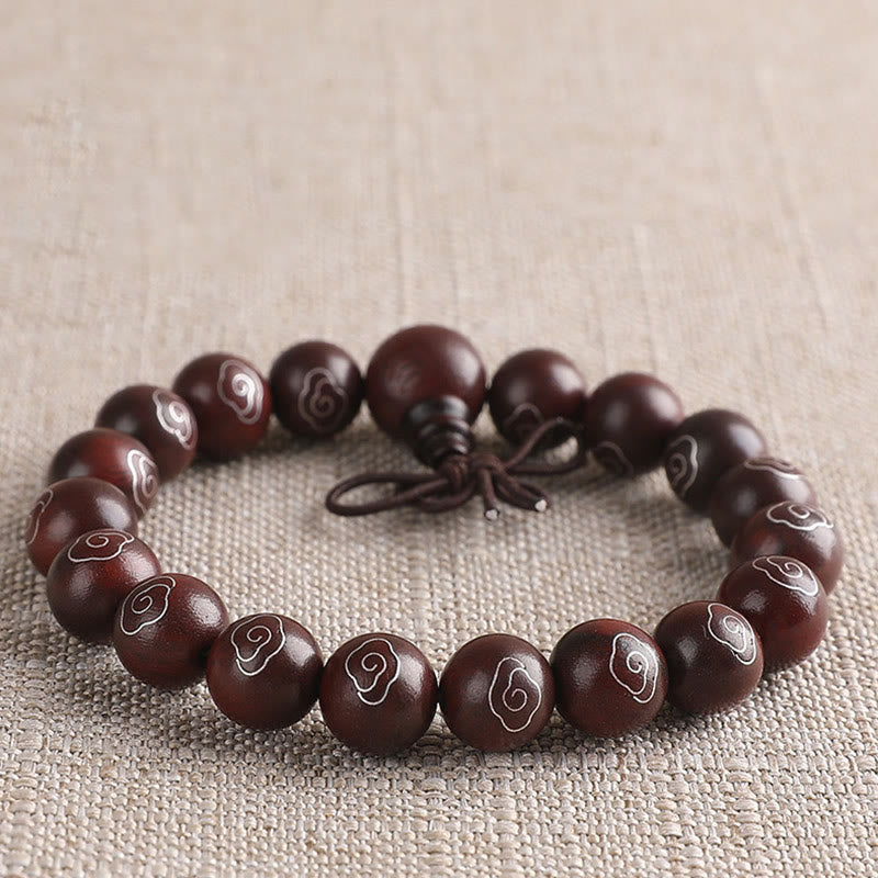 Bracelet Om Mani Padme Hum en bois de santal rouge à petites feuilles de 8 mm