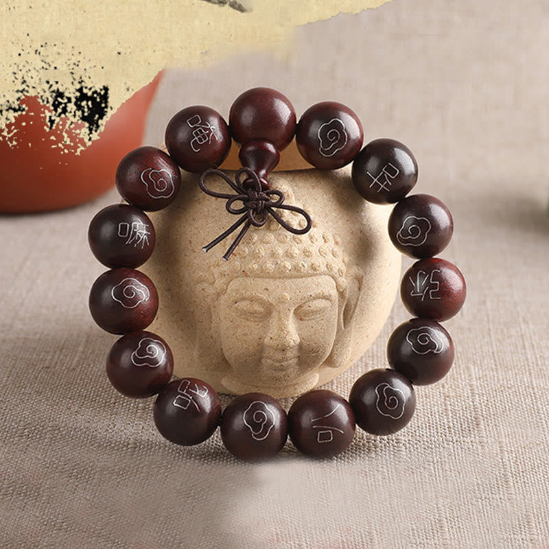 Bracelet Om Mani Padme Hum en bois de santal rouge à petites feuilles de 8 mm