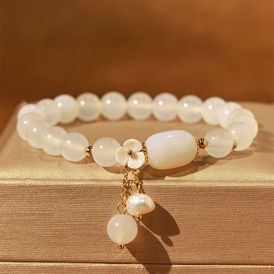 Bracelet porte-bonheur et positivité en agate blanche de 8 mm avec breloque perle