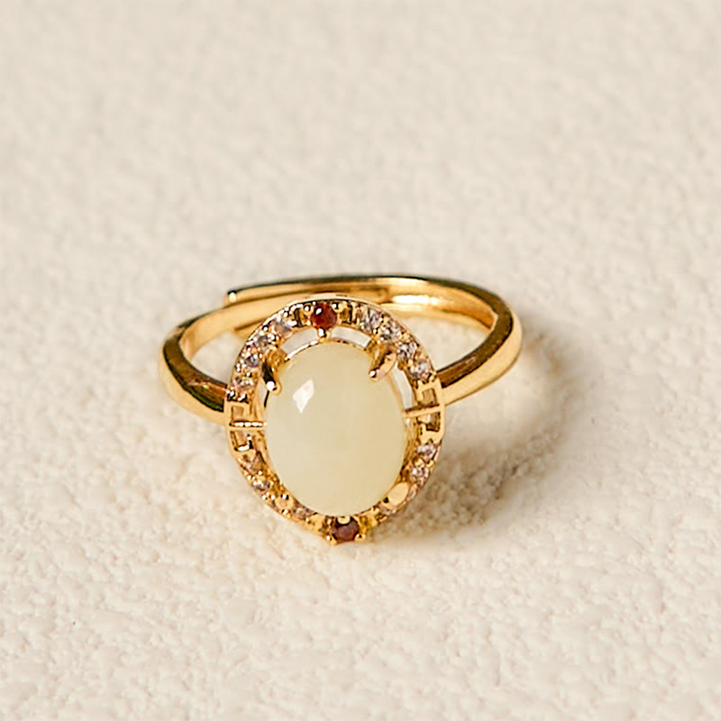 Bague porte-bonheur en jade Hetian 8 x 10 mm avec zircone en cuivre