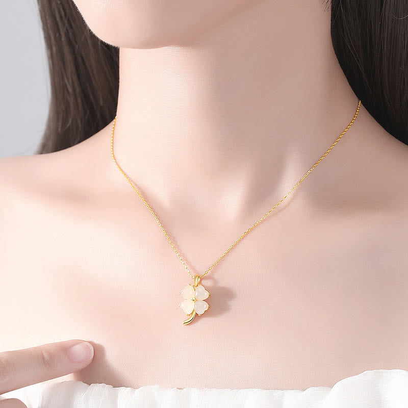 Collier porte-bonheur en argent 925 et jade Hetian avec trèfle à quatre feuilles