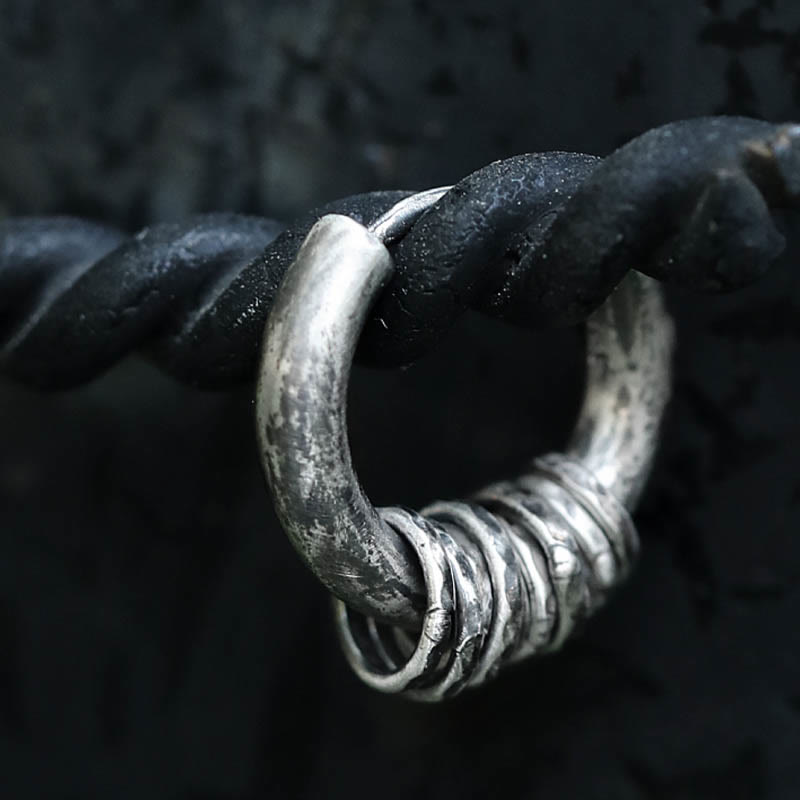 Boucles d'oreilles spirituelles de protection martelées à la main en argent sterling 925