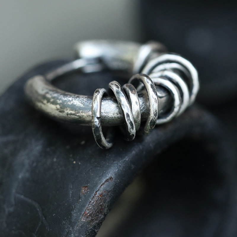 Boucles d'oreilles spirituelles de protection martelées à la main en argent sterling 925