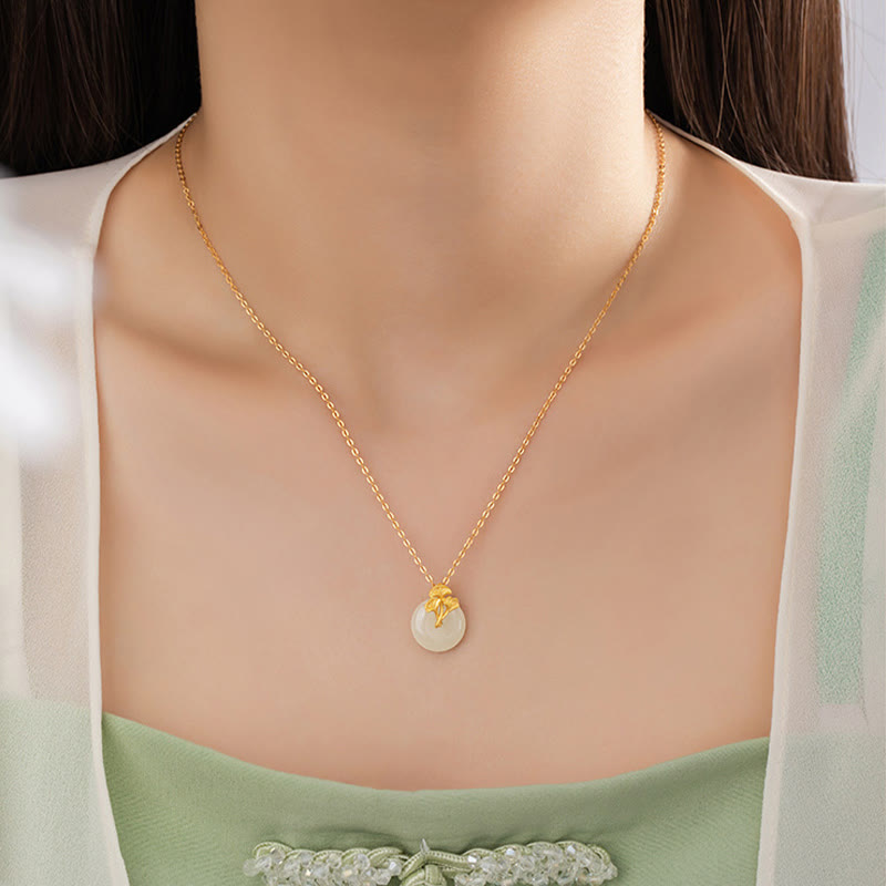 Collier de prospérité en argent sterling 925 et jade Hetian avec feuilles de ginkgo