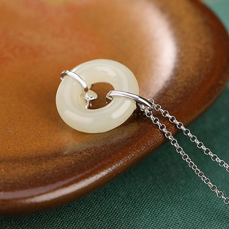 Collier porte-bonheur en argent sterling 925 et jade Hetian avec boucle de paix et fleur
