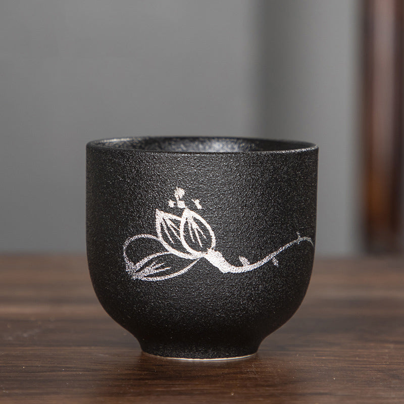 Tasse à thé en céramique noire peinte à la main de 95 ml, motif fleur de lotus