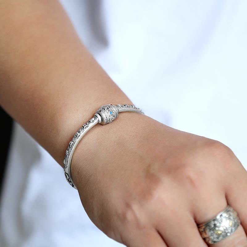 Bracelet jonc créatif en argent sterling 990 Om Mani Padme Hum