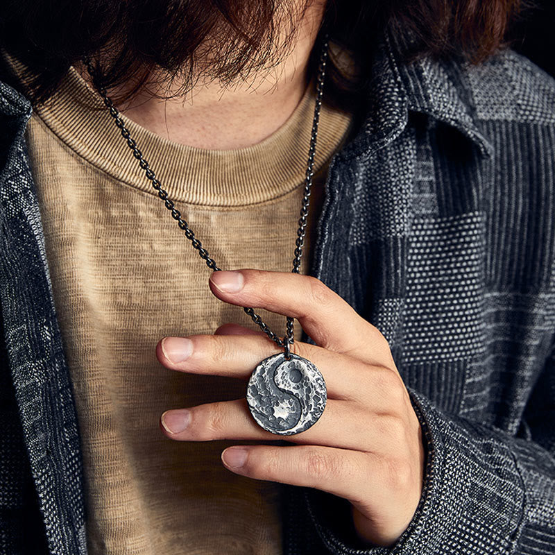 Collier Harmonie en argent sterling 990 avec texture marteau Yin Yang