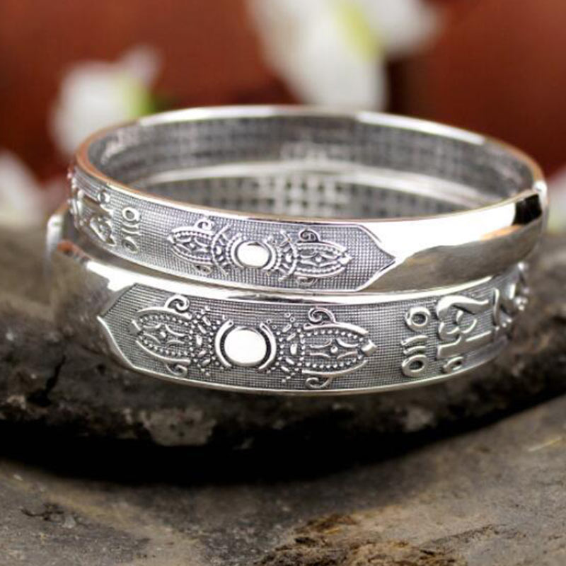 Adjustable White Copper Om Mani Padme Hum Meditation Bracelet