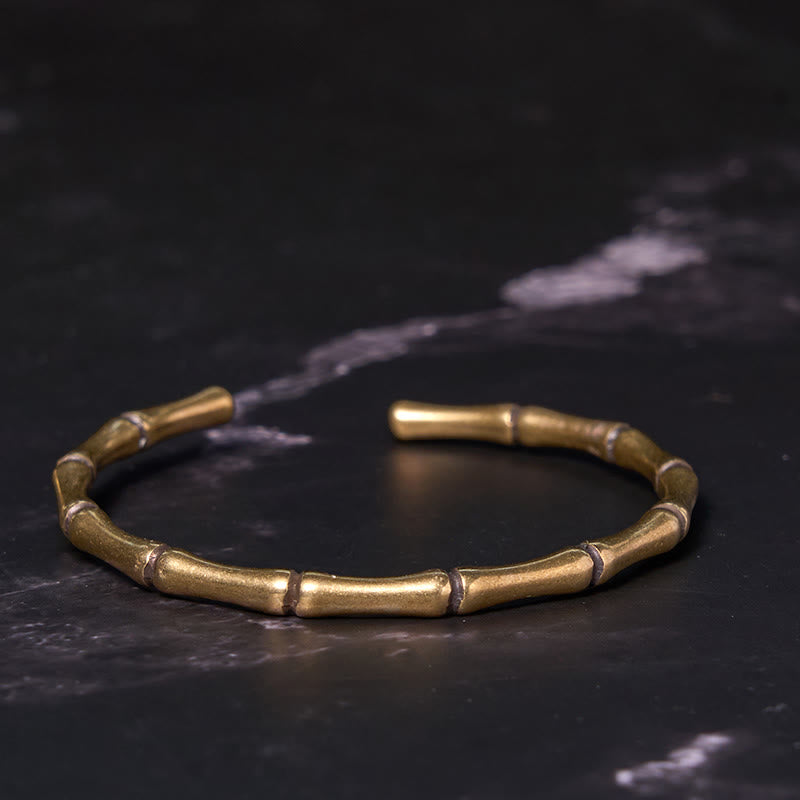 Bracelet spirituel réglable en cuivre et bambou pour la force et la chance