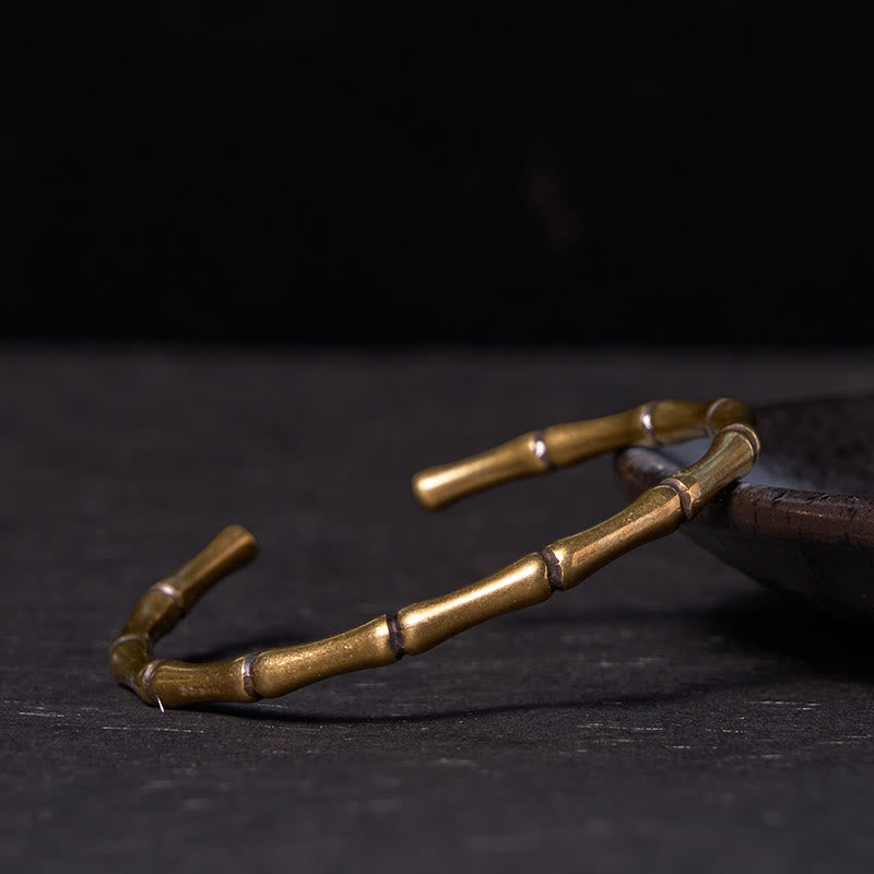 Bracelet spirituel réglable en cuivre et bambou pour la force et la chance