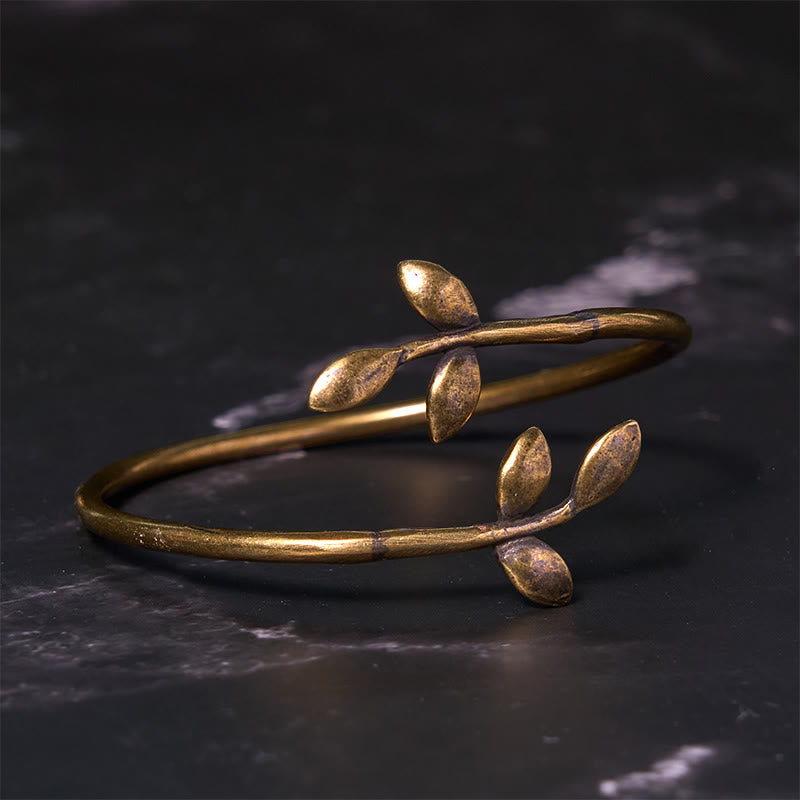 Bracelet jonc spirituel réglable en cuivre avec trèfle porte-bonheur
