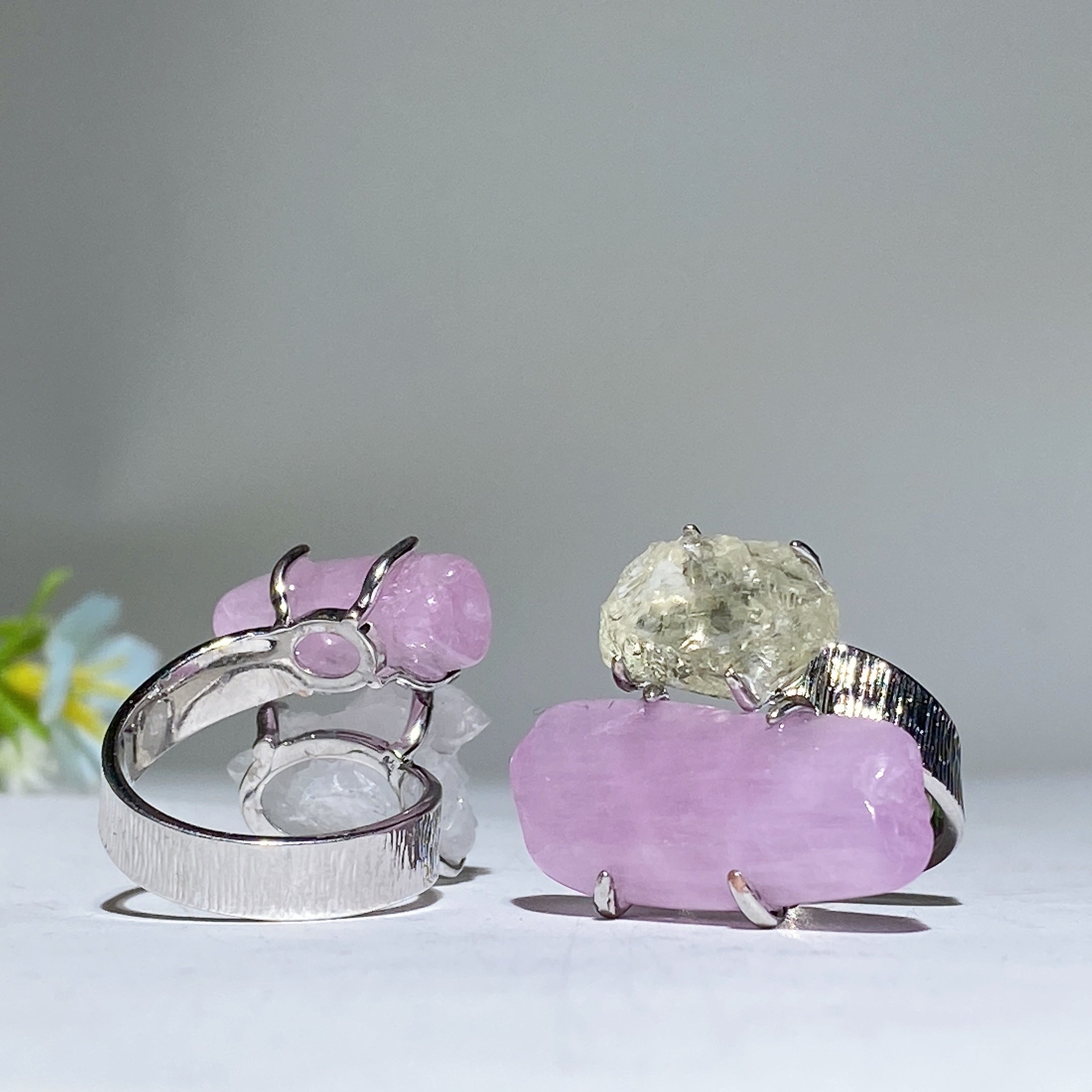 Bague spirituelle réglable en double pierre de cristal brut, énergie de guérison