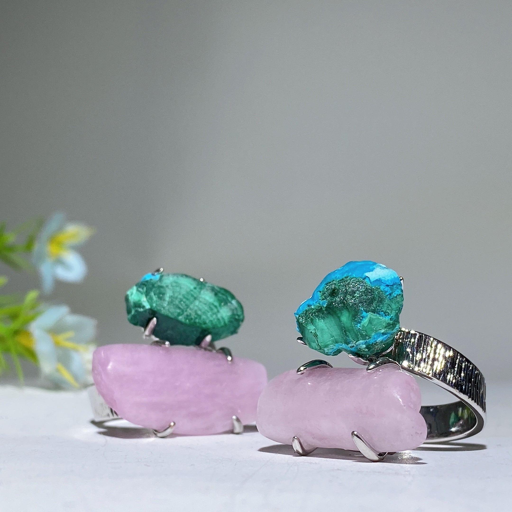 Bague spirituelle réglable en double pierre de cristal brut, énergie de guérison