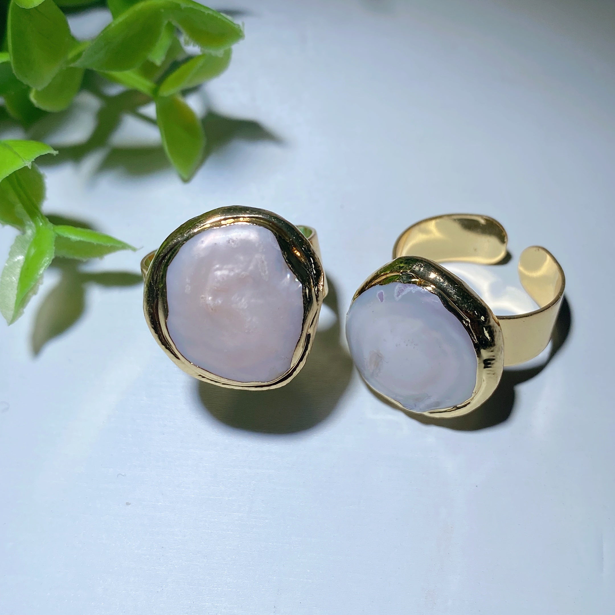 Adjustable Gold Band Pearl Ring with Natural White Pink Pearl