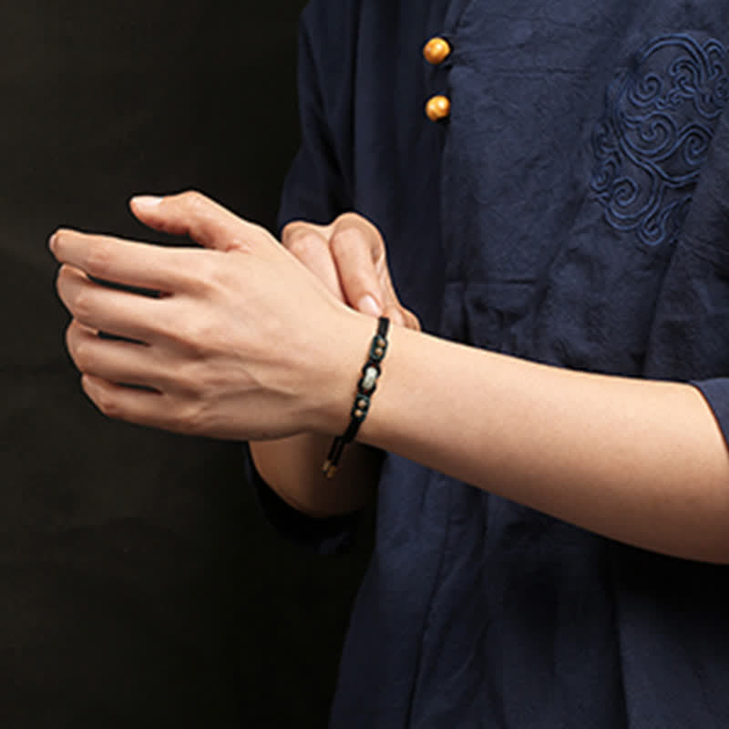 Bracelet en jade réglable avec boucle de paix pour l'abondance