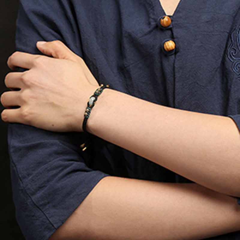 Bracelet en jade réglable avec boucle de paix pour l'abondance