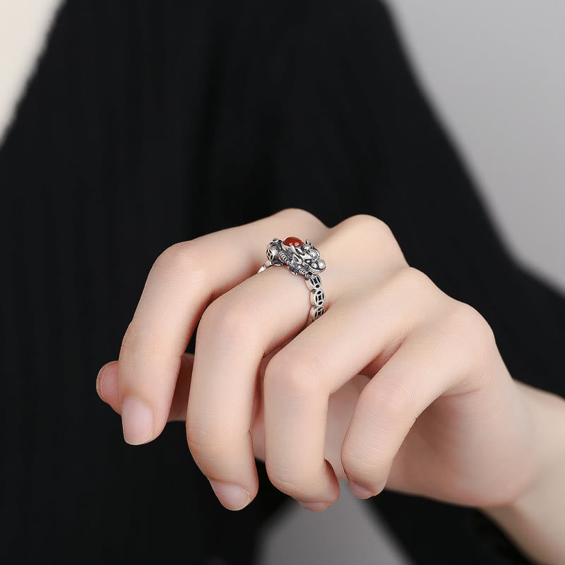 Bague Pixiu en agate rouge ajustable pour la richesse et la chance