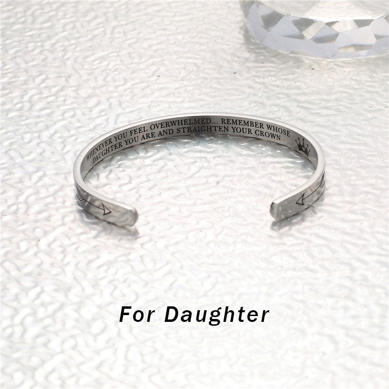 Bracelet réglable en acier inoxydable avec gravure personnalisée