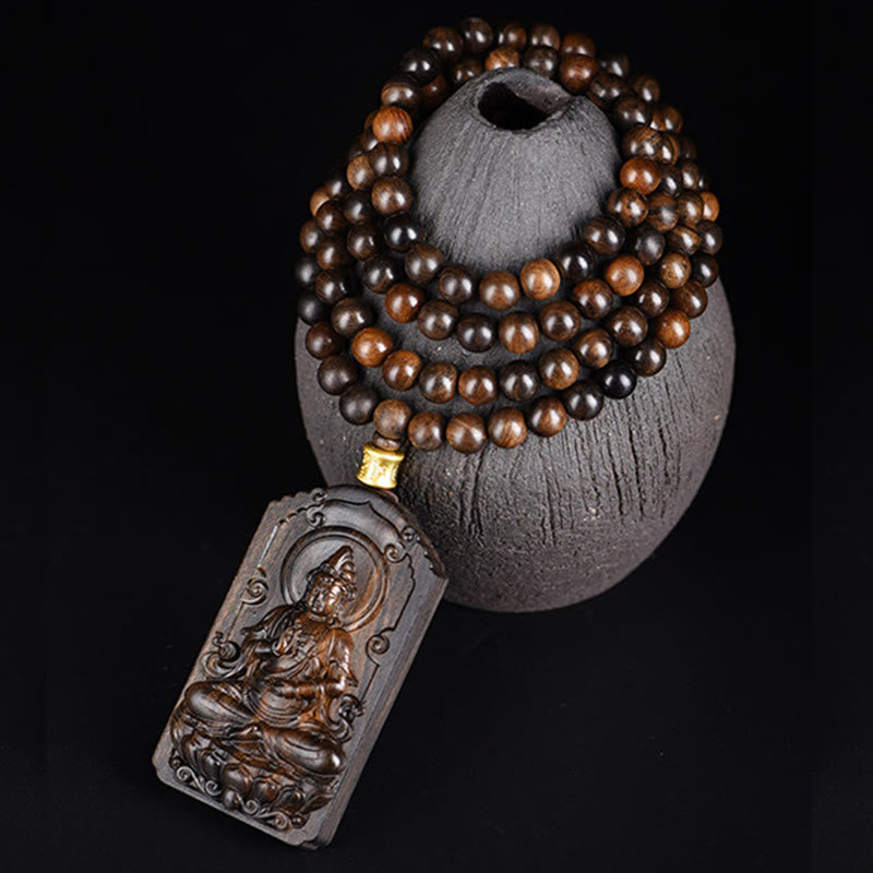 Collier en bois d'agar avec perles d'Avalokitesvara pour la force et la chance
