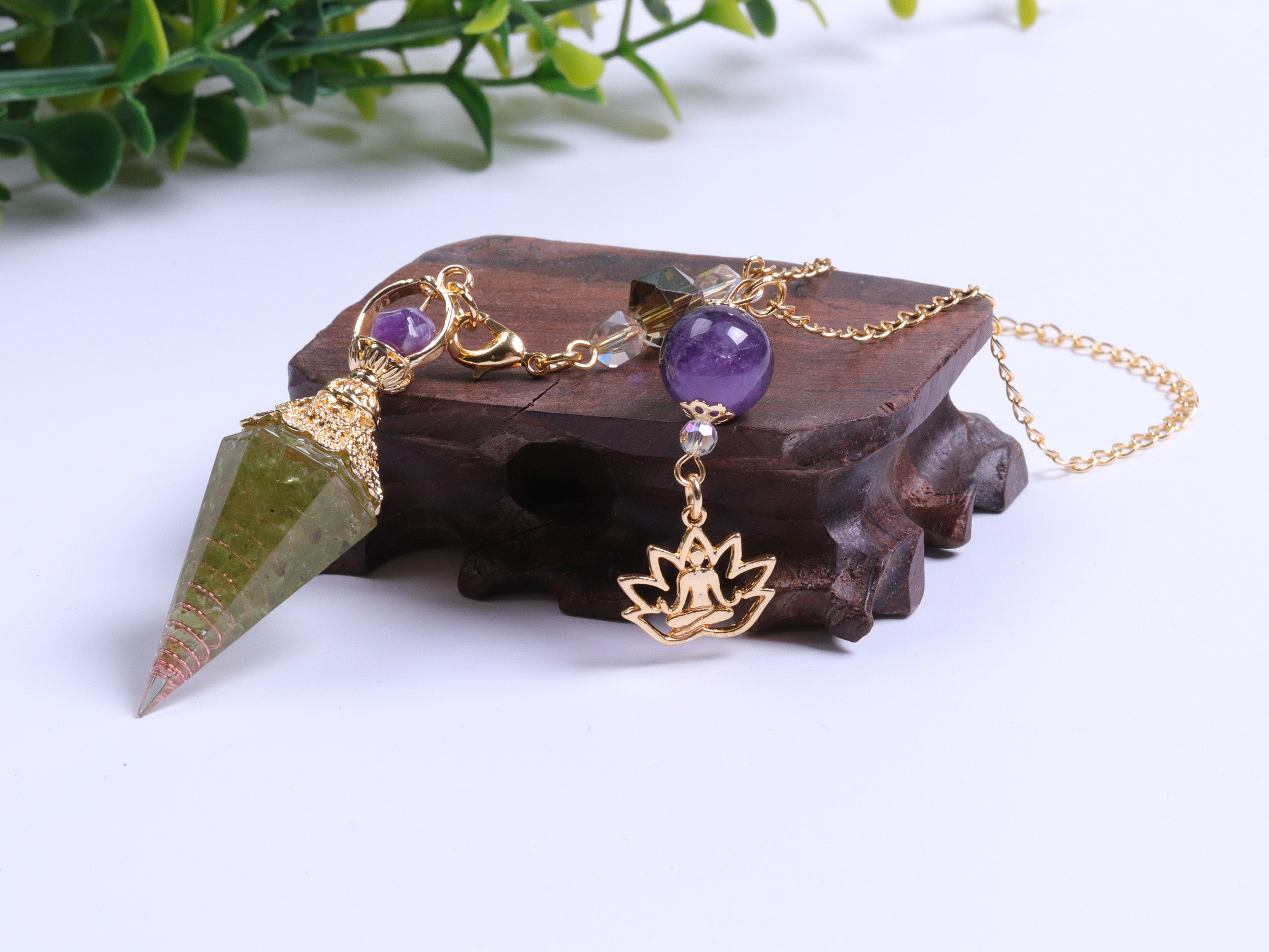 Pendule en cristal d'orgone améthyste péridot