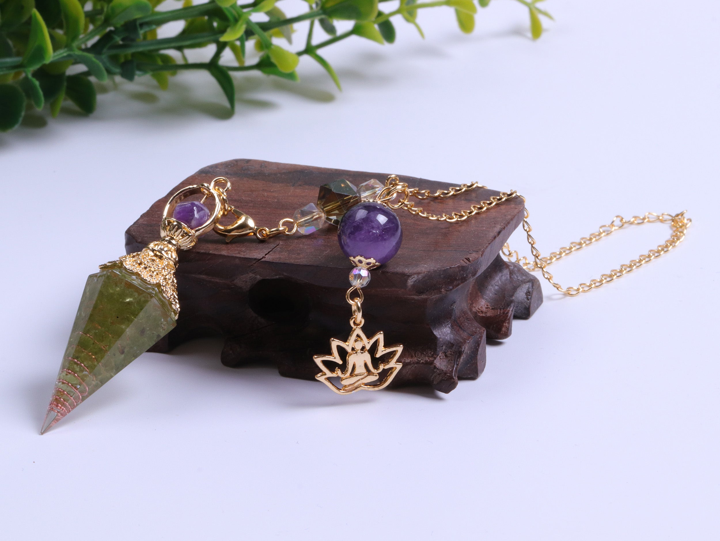 Pendule en cristal d'orgone améthyste péridot