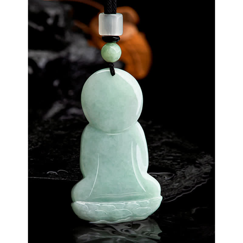 Collier amulette en jade du Bouddha Amitabha, symbole de compassion