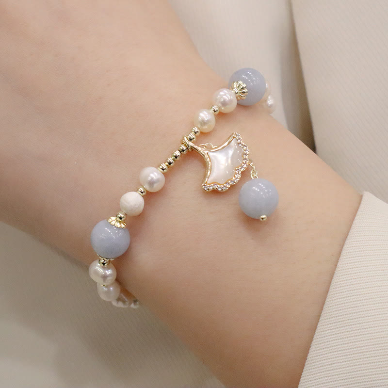 Bracelet de guérison en perles d'aigue-marine | Breloque feuille de ginkgo et papillon