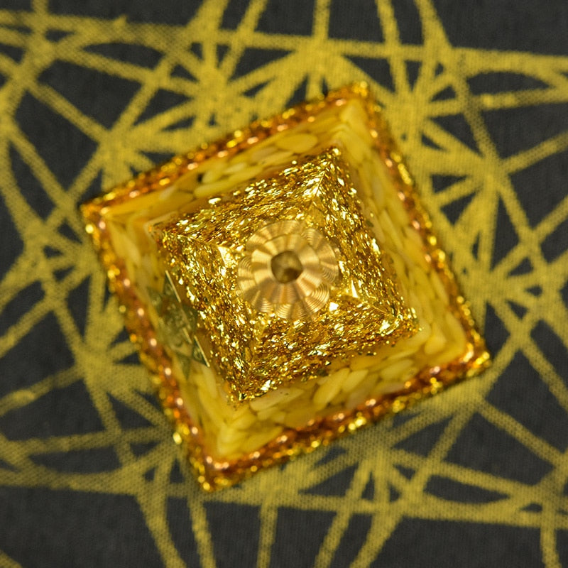 Pyramide d'Aura Orgone Aventurine