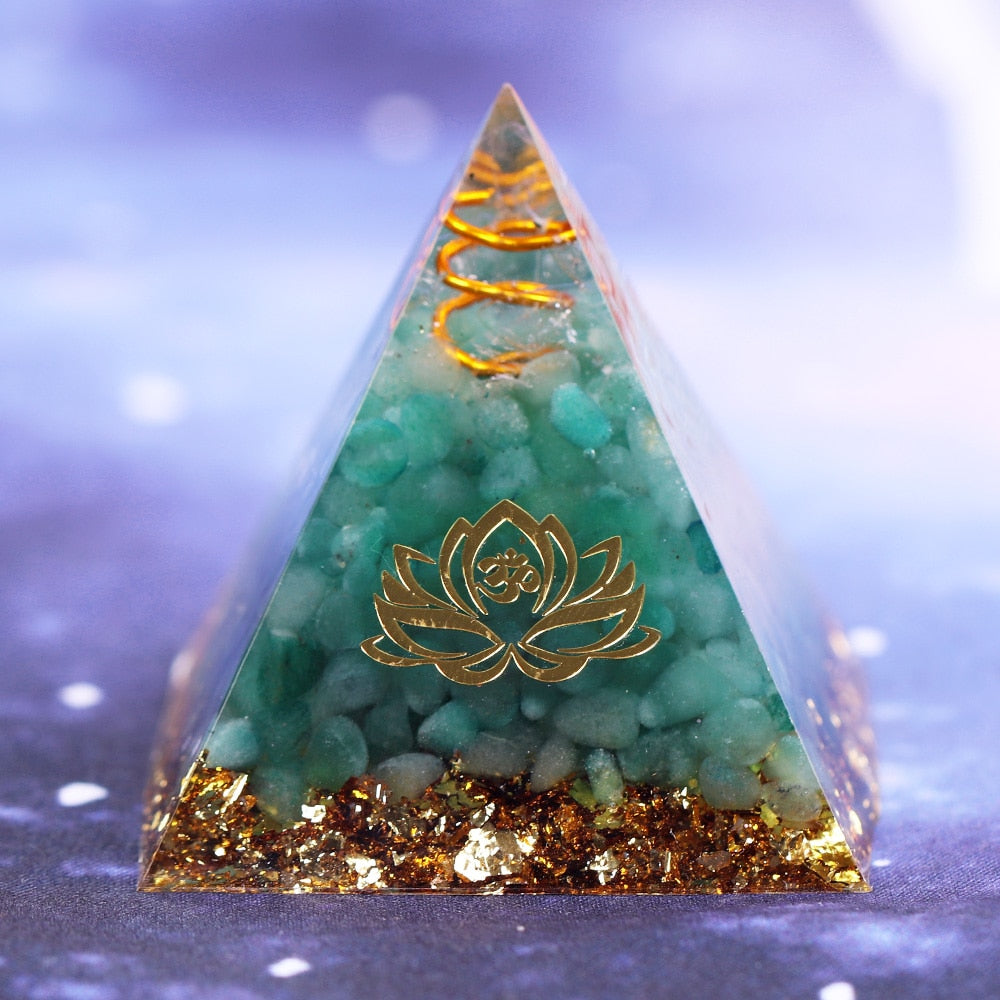 Pyramide d'abondance d'orgone en aventurine