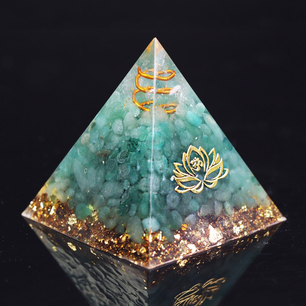 Pyramide d'abondance d'orgone en aventurine