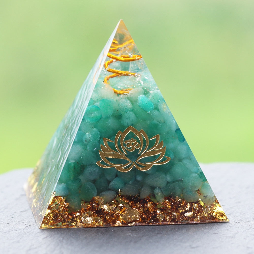 Pyramide d'abondance d'orgone en aventurine