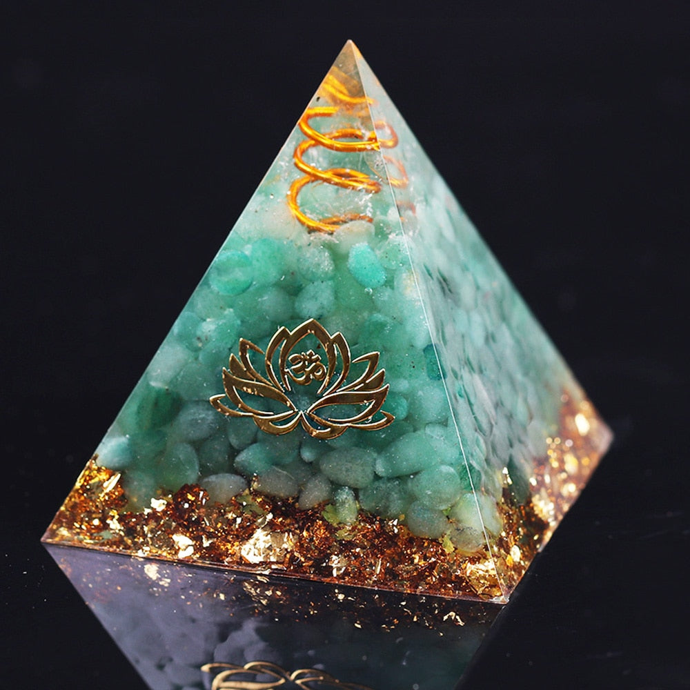 Pyramide d'abondance d'orgone en aventurine