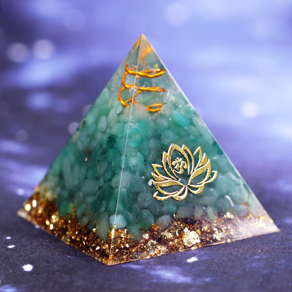 Pyramide d'abondance d'orgone en aventurine