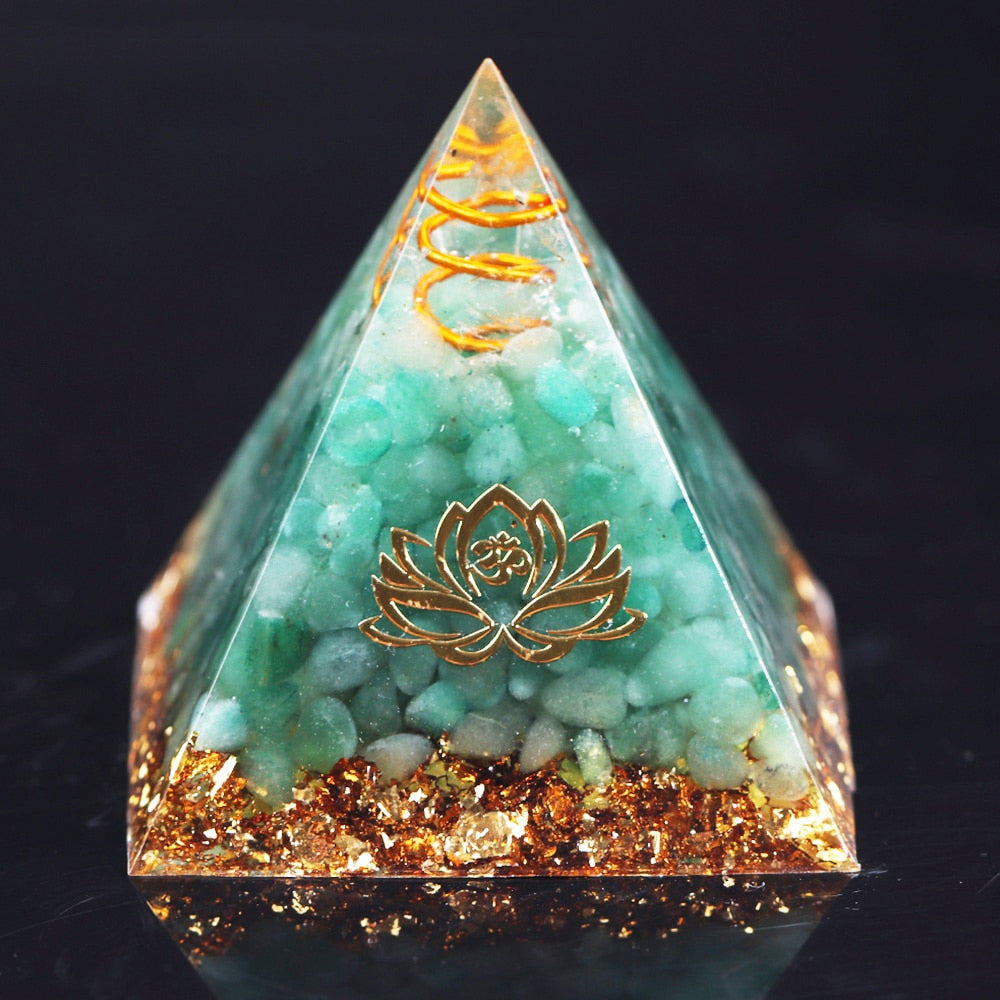 Pyramide d'abondance d'orgone en aventurine