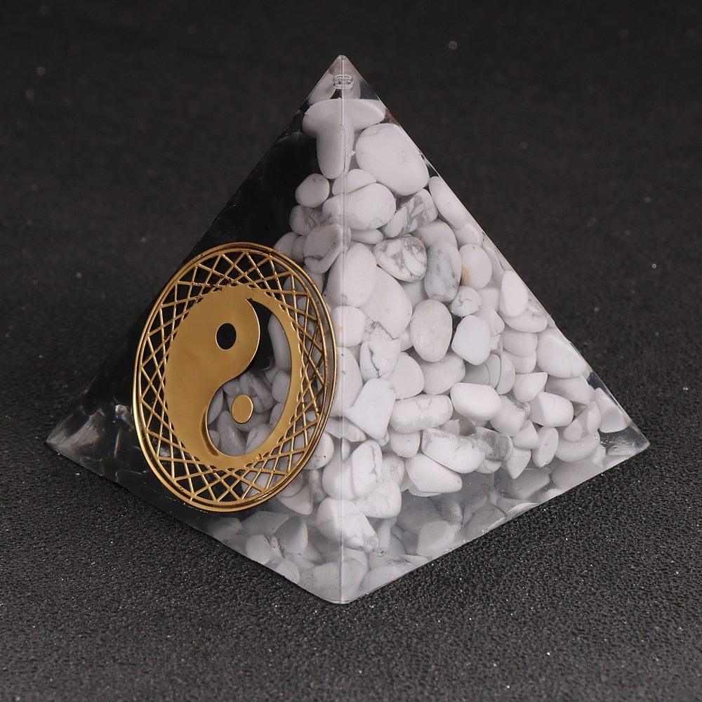 Équilibrer la pyramide d’orgonite Yin Yang