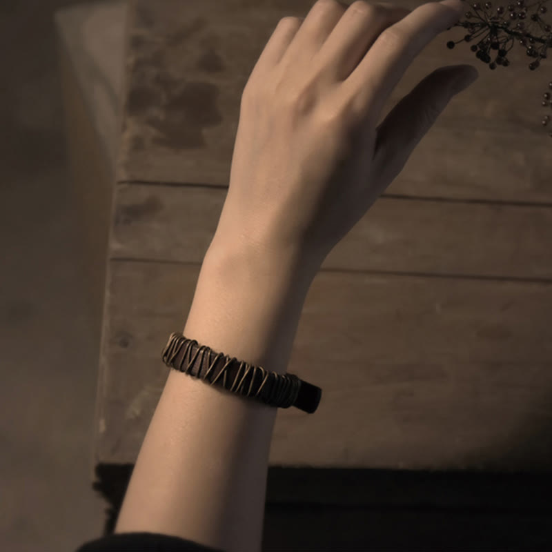 Bracelet d'équilibre spirituel en cuir noir et fil de cuivre