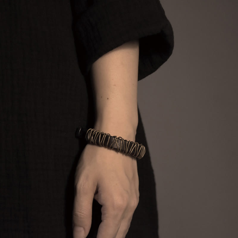 Bracelet d'équilibre spirituel en cuir noir et fil de cuivre