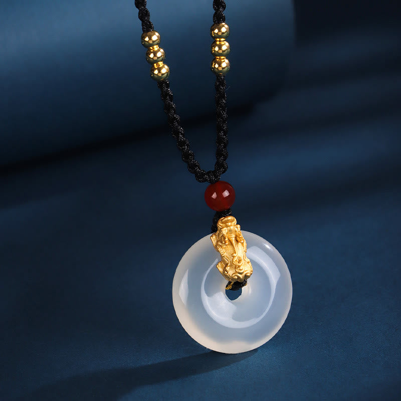 Collier Pixiu Fortune en onyx noir et agate blanche