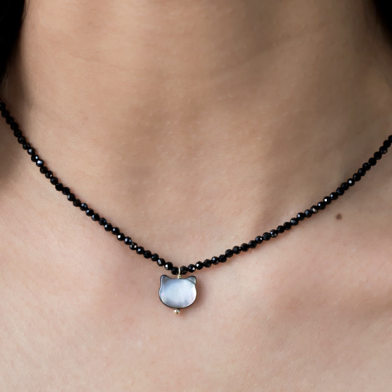 Collier ras du cou motif chat spinelle noir 38 cm