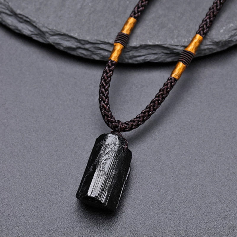 Collier spirituel en tourmaline noire avec pendentif à énergie positive