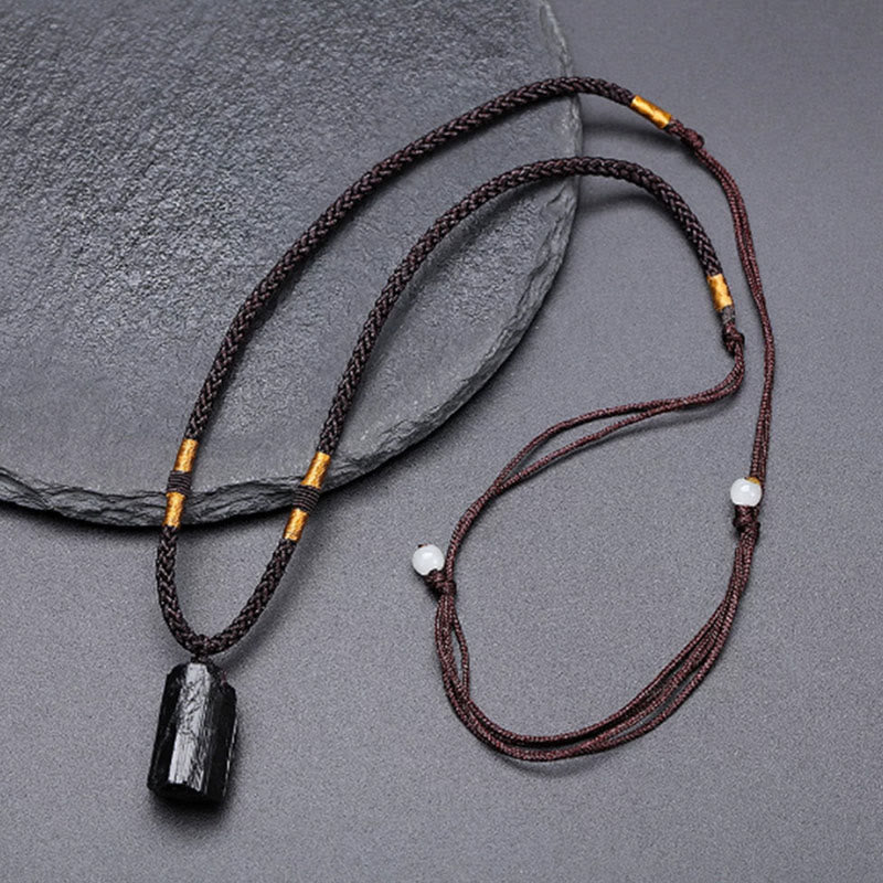 Collier spirituel en tourmaline noire avec pendentif à énergie positive