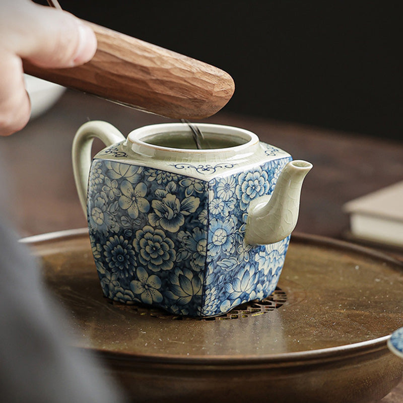 Service à thé Gongfu en porcelaine bleue et blanche décor zen