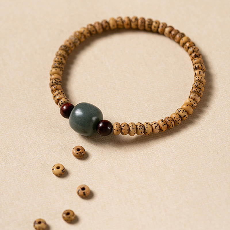 Bracelet de sagesse en bois de santal rouge à petites feuilles de graines de Bodhi pour la protection spirituelle