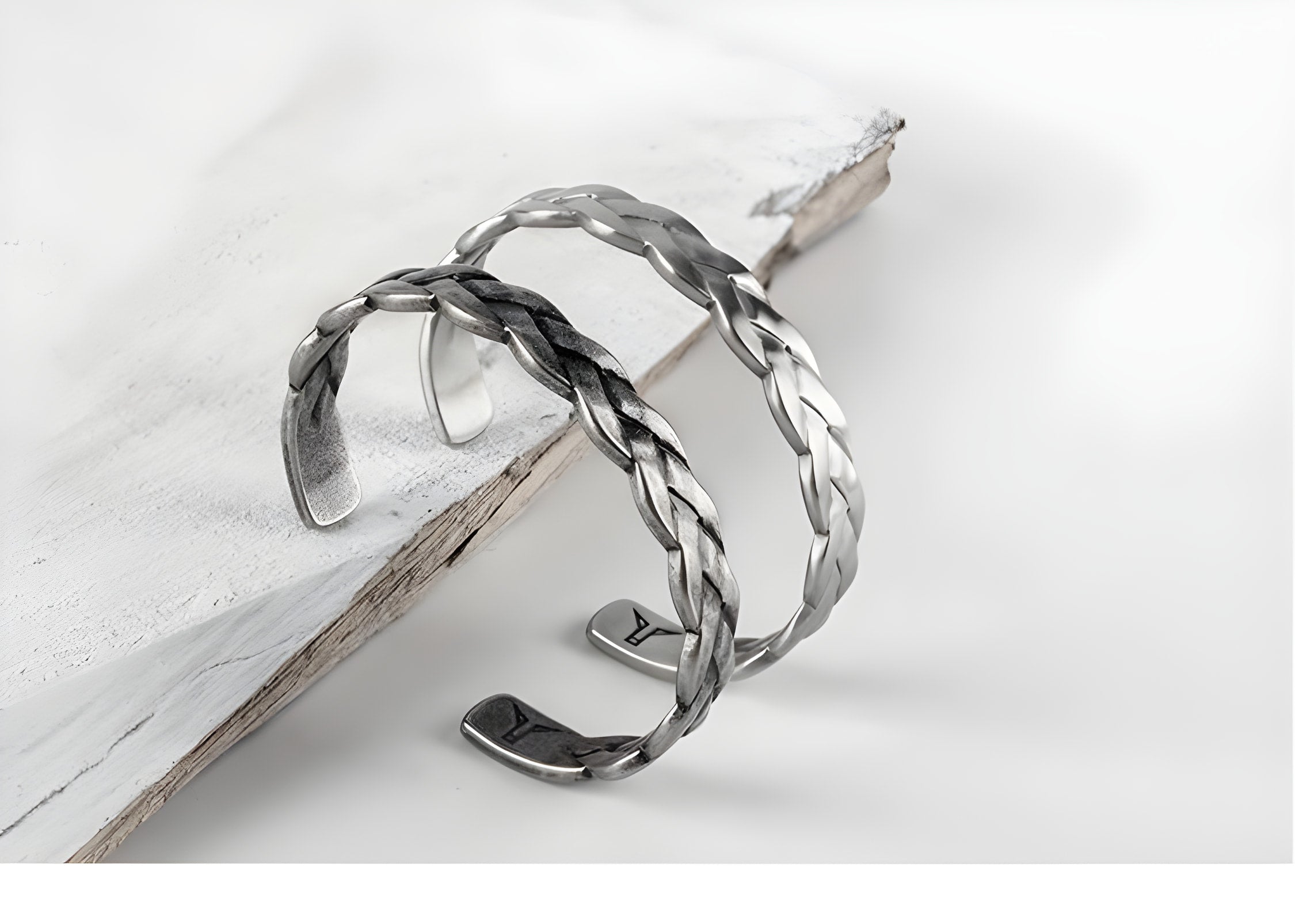 Bracelet en cuir tressé avec breloque œil de tigre