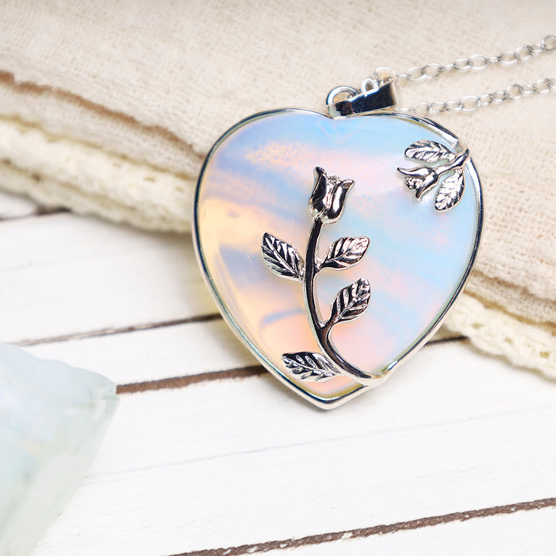 Collier pendentif cœur en améthyste pour la guérison et l'équilibre