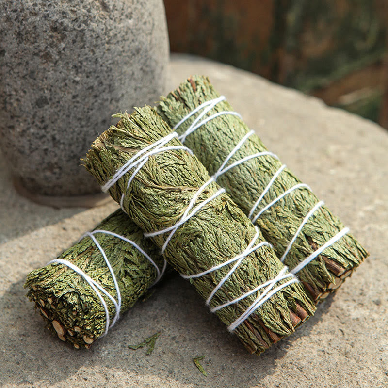 Bâtonnet de cèdre pour les rituels de purification et de méditation de la maison