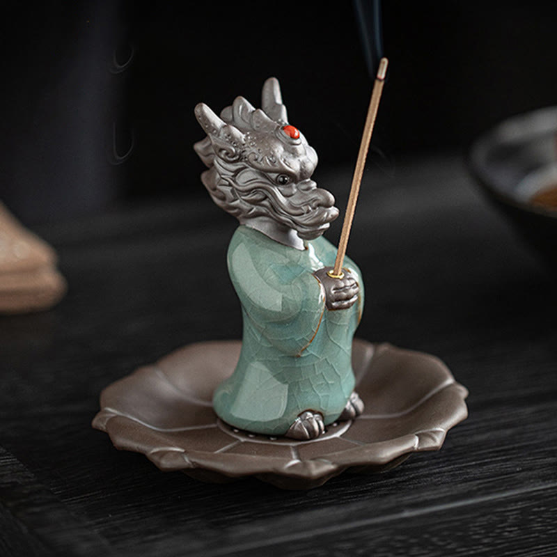 Brûleur d'encens en céramique en forme de dragon avec base en lotus et symbole Fu