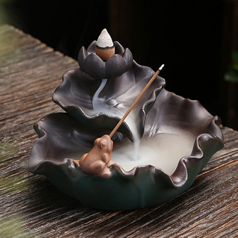 Brûleur d'encens en céramique, motif fleur de lotus, grenouille et papillon