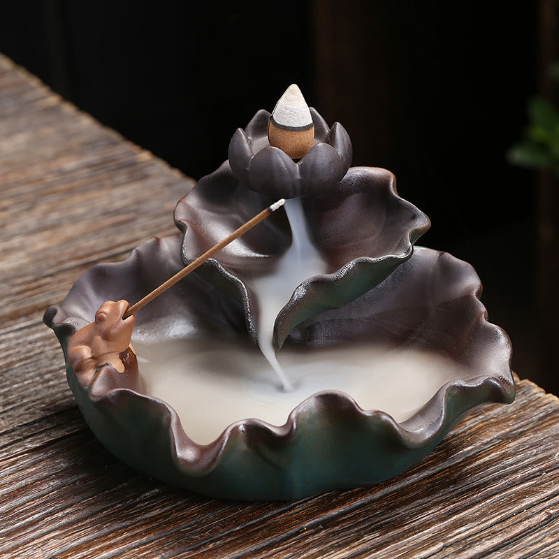 Brûleur d'encens en céramique, motif fleur de lotus, grenouille et papillon